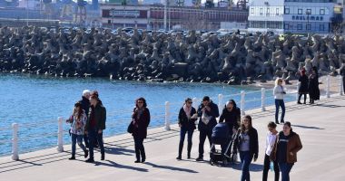 Stire din Social : Vreme închisă şi rece, în weekend, pe litoral