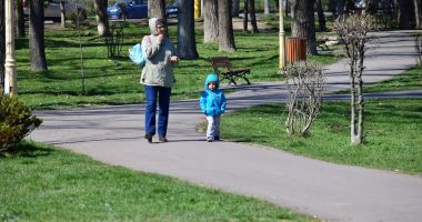 Stire din Social : Vreme în încălzire, la malul mării