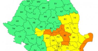 Stire din Social : ANM prelungește avertizările de vreme extremă pentru 20 de județe și București. Cod portocaliu de vânt pe litoral