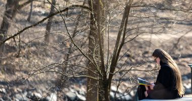 Stire din Social : Vreme caldă, dar instabilă, cu temperaturi ce nu vor depăşi 18 grade Celsius