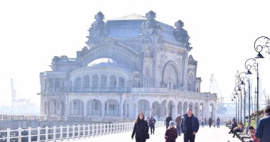 Soare și maxime de 22 grade Celsius, astăzi, la Constanța