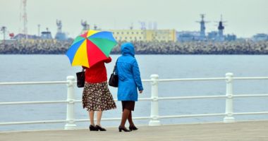 PLOI LA CONSTANȚA! Cum va fi vremea, azi, la malul mării