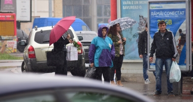 Stire din Social : Răcoare și ploi slabe,  la Constanța, de astăzi