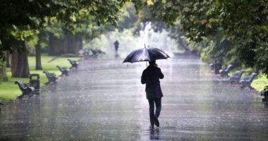 Stire din Actualitate : Vreme schimbătoare, ca și vremurile... Se anunță o nouă săptămână cu ploi