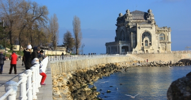 Stire din Social : ANM. Vreme însorită și caldă, astăzi, la Constanța
