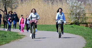 Soare și maxime  de 19 grade Celsius la Constanța