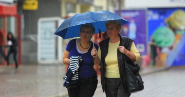 Cer temporar înnorat,  ploi sporadice  și maxime de  28 de grade Celsius, astăzi, la Constanța