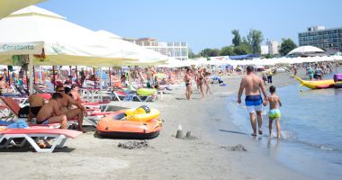 Stire din Diverse : Vremea călduroasă a revenit. Cum ne ferim organismul de caniculă