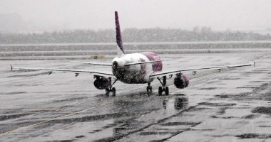 Stire din Actualitate : Aeroportul din Viena, închis din cauza ninsorilor abundente