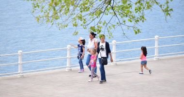 Stire din Social : Vreme frumoasă și caldă la sfârșit de săptămână