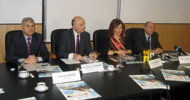Stire din Economie : Vreți o vacanță la preț redus cu 10 - 45%?