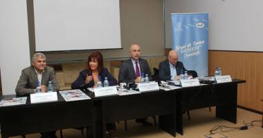 Stire din Economie : Vreți o vacanță la preț redus?