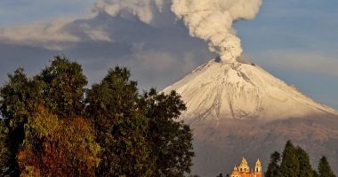 Stire din Actualitate : Peste 20 de zboruri anulate din cauza vulcanului Popocatépetl din Mexic