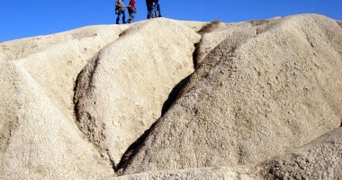 Locul din România unde pământul a dat în clocot - 2