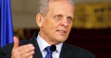 Stire din Politică-Administrație : Theodor Stolojan va reprezenta PDL în Comisia de etică a Alianței de Centru-Dreapta