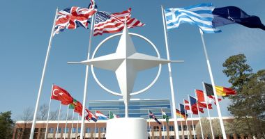 Stire din Actualitate : Washingtonul minimizează criticile franceze la adresa NATO