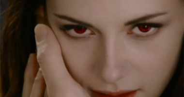 Trailer nou Twilight. Vezi imagini cu Bella vampir | VIDEO