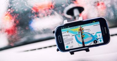 Stire din Actualitate : Aplicația Waze pregătește o actualizare importantă pentru raportarea radarelor și poliției