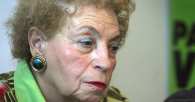 Stire din Social : Paula Iacob a colaborat cu Securitatea
