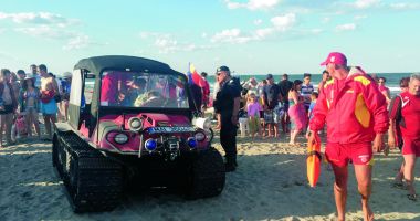 Stire din Social : Week-end agitat la mare. Avertizările salvamarilor, ignorate de turiști