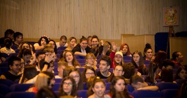 Stire din Social : Week-end la Centrul "Jean Constantin". Proiecție de gală a filmului "Arest"