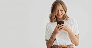 Stire din Eveniment : Să nu aveți încredere în ofertele de muncă de pe WhatsApp! Pot fi capcane