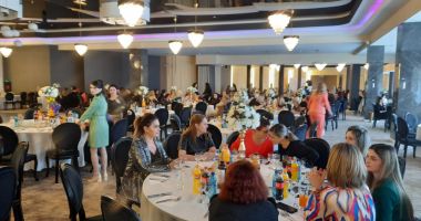 GALERIE FOTO ȘI VIDEO: Primarul Mariana Gâju, gazdă la petrecerea femeilor din comuna Cumpăna - 3