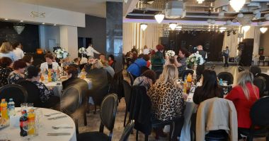 GALERIE FOTO ȘI VIDEO: Primarul Mariana Gâju, gazdă la petrecerea femeilor din comuna Cumpăna - 4