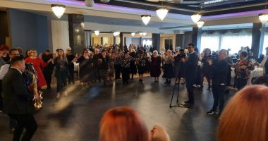 GALERIE FOTO ȘI VIDEO: Primarul Mariana Gâju, gazdă la petrecerea femeilor din comuna Cumpăna - 6