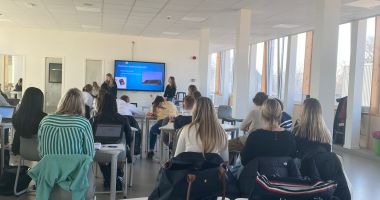 Stire din Cultură-Educație : Experiențele acreditării Erasmus+ continuă la Colegiul Național „Mihai Eminescu” din Constanța