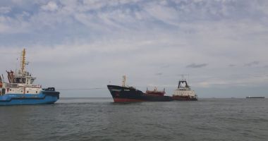 Stire din Eveniment : Nava SEAMA a fost remorcată și eșuată în siguranță