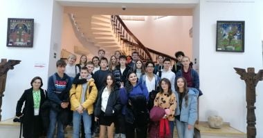 Stire din Cultură-Educație : Delegație din Cehia în vizită la Colegiul ”Mihai Eminescu”, o șansă pentru noi competențe