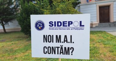 FOTO. PROTEST LA CONSTANŢA! Poliţiştii îşi strigă nemulţumirile! Şeful IPJ: "Ne dorim să rezolvăm toate problemele" - 5