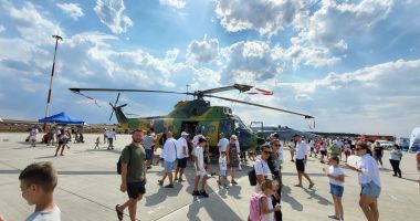 Spectacolul de la Black Sea Air Show a adunat mii de persoane din toată lumea la demonstrații - 2