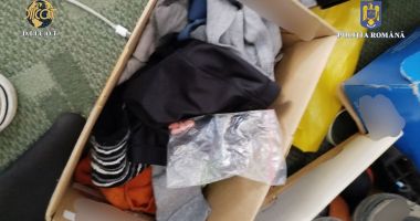 Traficanți depistați la Costinești. Vindeau droguri ascunse într-o pungă de semințe - 3