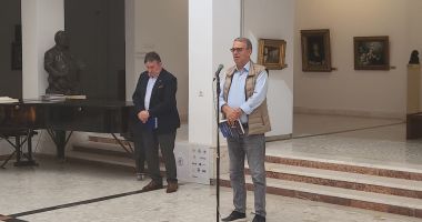 GALERIE FOTO. Primarul Vergil Chițac, prezent la deschiderea Salonului de fotografie ”Magrin 1878” ediția a doua - 6