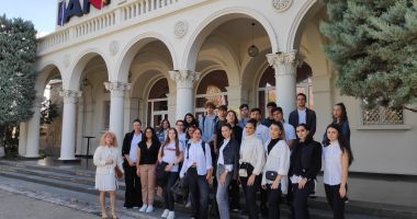 Stire din Cultură-Educație : Experiență practică memorabilă pentru elevi ai Liceului „Virgil Madgearu”