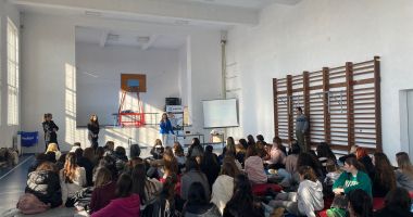 Maersk și Academia Navală „Mircea cel Bătrân” promovează industria și studiile maritime în rândul liceenelor - 10