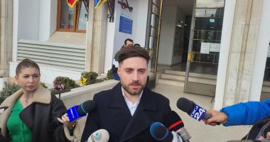 La Constanța a început renumărarea voturilor pentru turul I al prezidențialelor. Sacii cu buletine au ajuns, la prima oră, la Prefectură - 4