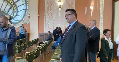GALERIE FOTO. Cazinoul, luat cu asalt de politicieni. Simbolul Constanței, predat edilului Vergil Chițac, în prezența premierului Marcel Ciolacu - 5