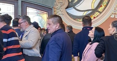 GALERIE FOTO. Cazinoul, luat cu asalt de politicieni. Simbolul Constanței, predat edilului Vergil Chițac, în prezența premierului Marcel Ciolacu - 8
