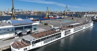 Stire din Economie : Sezonul de croaziere în portul Constanța, deschis de nava fluvială Viking Rinda