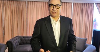 Stire din Politică-Administrație : Victor Ponta, la Constanța, încrezător în notorietatea lui: ”Voi ajunge în turul 2 cu George Simion”
