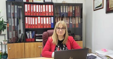 Stire din Interviu : Anca Dragomir: ”Esența activității noastre este să transformăm o vocație într-o profesie”