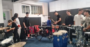 Pulsul spectacolului se simte prin percuție. Tinerii Colegiului de Arte din Constanța bat ritmul succesului - 3