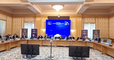 Stire din Cultură-Educație : Maraton de discursuri la prezentarea Raportului Național al Părinților