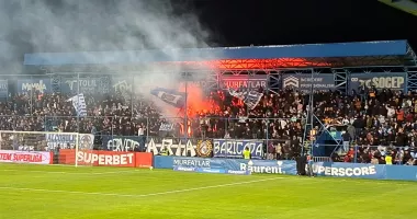 Farul primește vizita campioanei României. Fanii au ajuns la stadion - 4