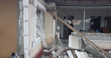 GALERIE FOTO / EXPLOZIE PUTERNICĂ LA NĂVODARI! O casă distrusă, două persoane rănite - 5