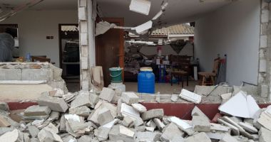 GALERIE FOTO / EXPLOZIE PUTERNICĂ LA NĂVODARI! O casă distrusă, două persoane rănite - 3