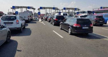 Stire din Social : Aglomeraţie și timpi mari de așteptare în opt puncte de trecere a frontierei